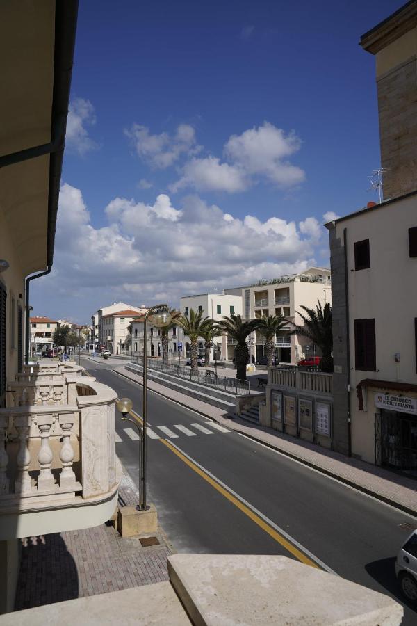 Il Faro Appartamenti San Vincenzo Exteriör bild
