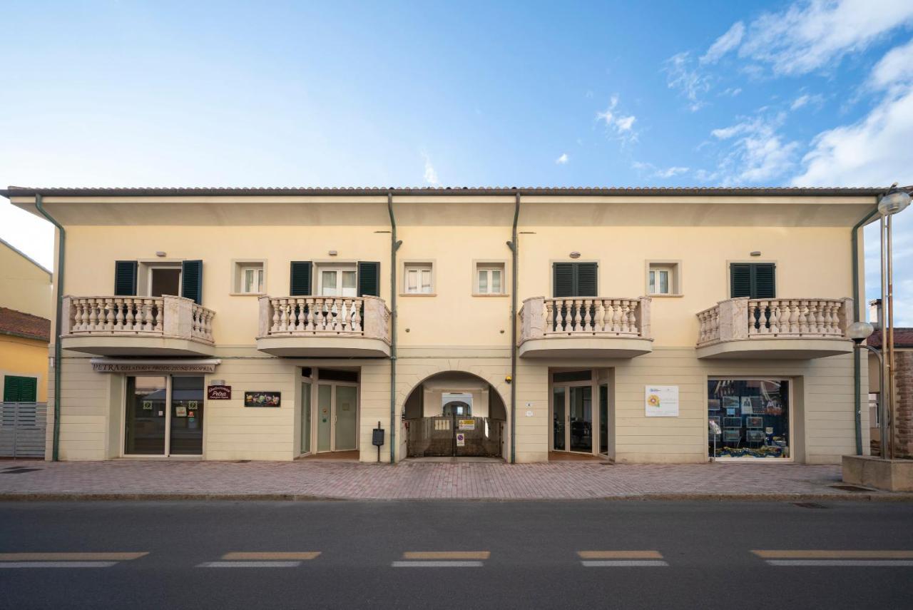 Il Faro Appartamenti San Vincenzo Exteriör bild